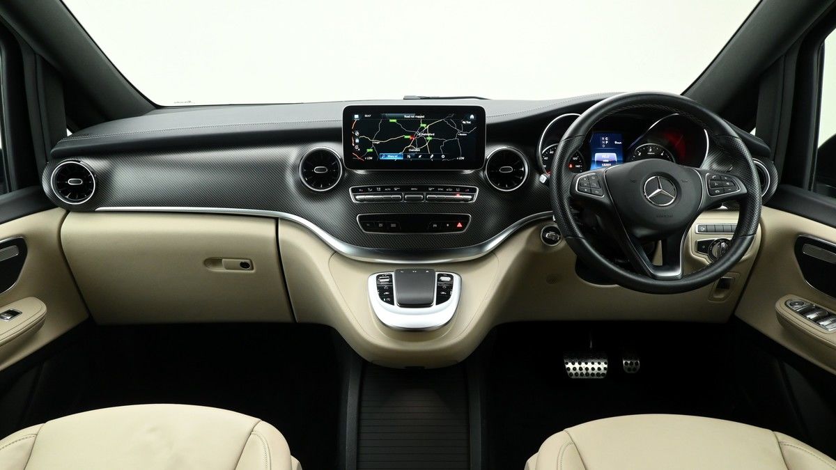 Mercedes-Benz V Class Image 13