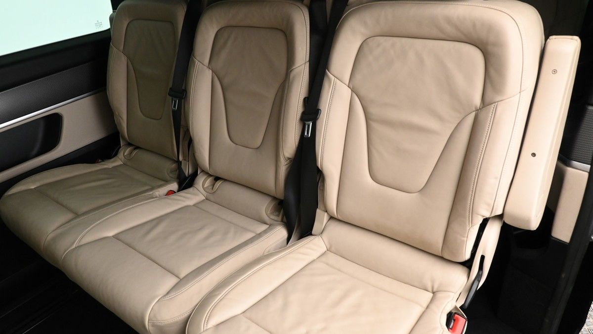 Mercedes-Benz V Class Image 4