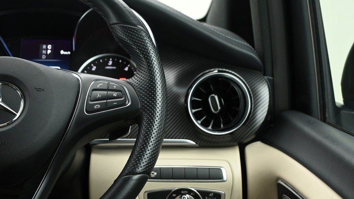 Mercedes-Benz V Class Image 15