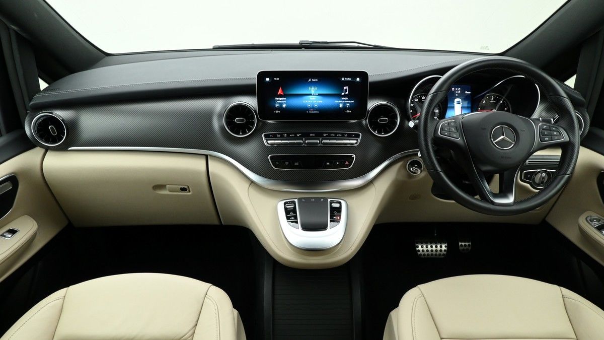 Mercedes-Benz V Class Image 14