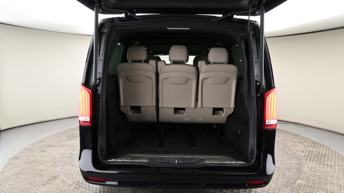 Mercedes-Benz V Class Image 10