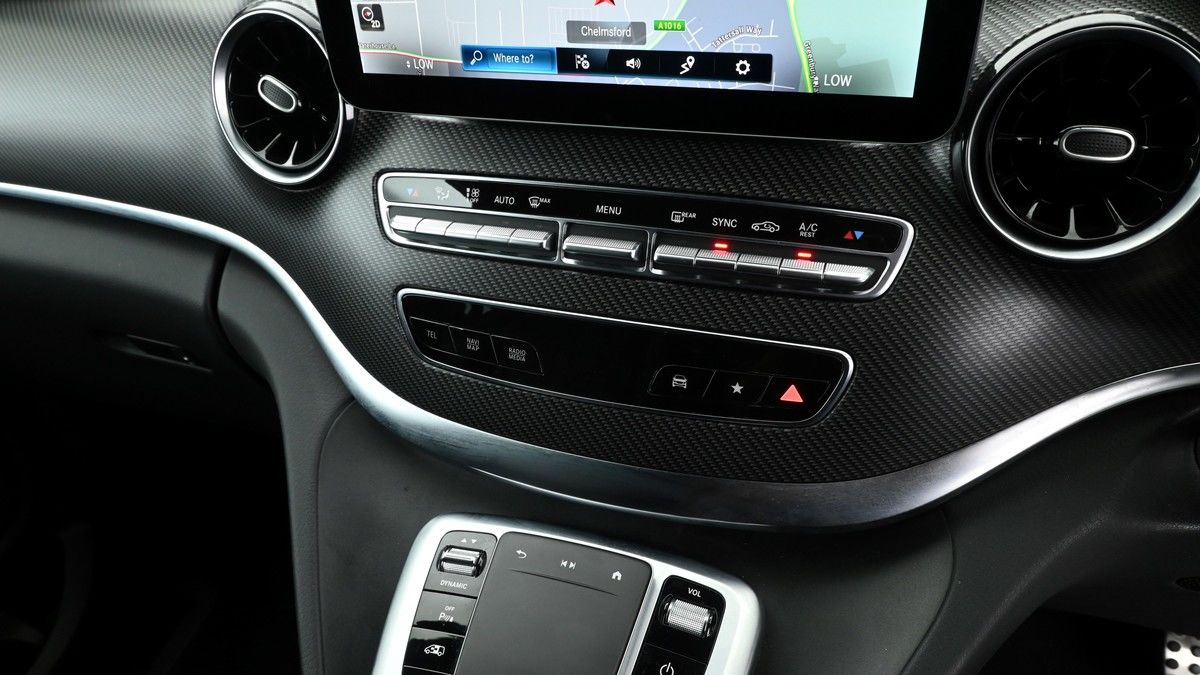 Mercedes-Benz V Class Image 12