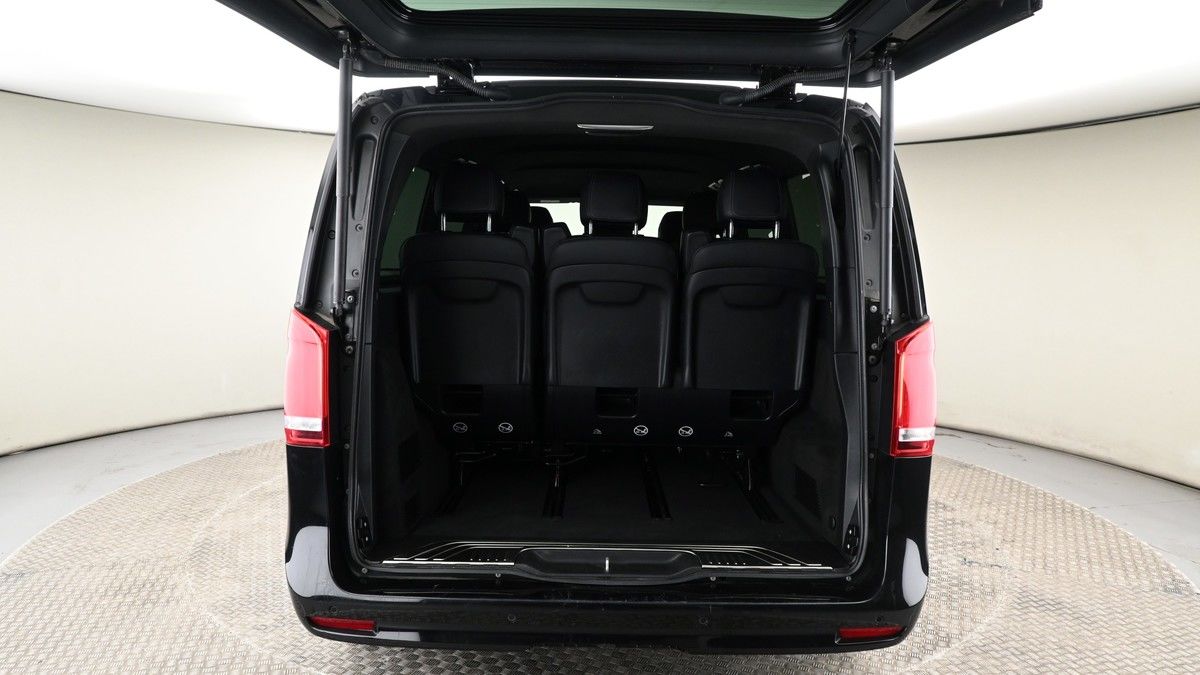 Mercedes-Benz V Class Image 10