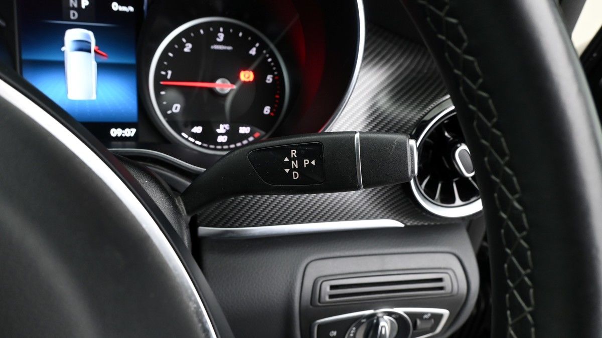 Mercedes-Benz V Class Image 2