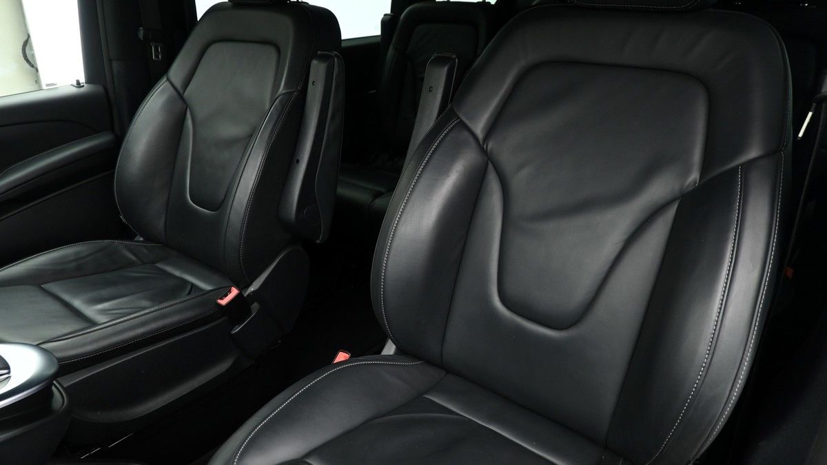 Mercedes-Benz V Class Image 4