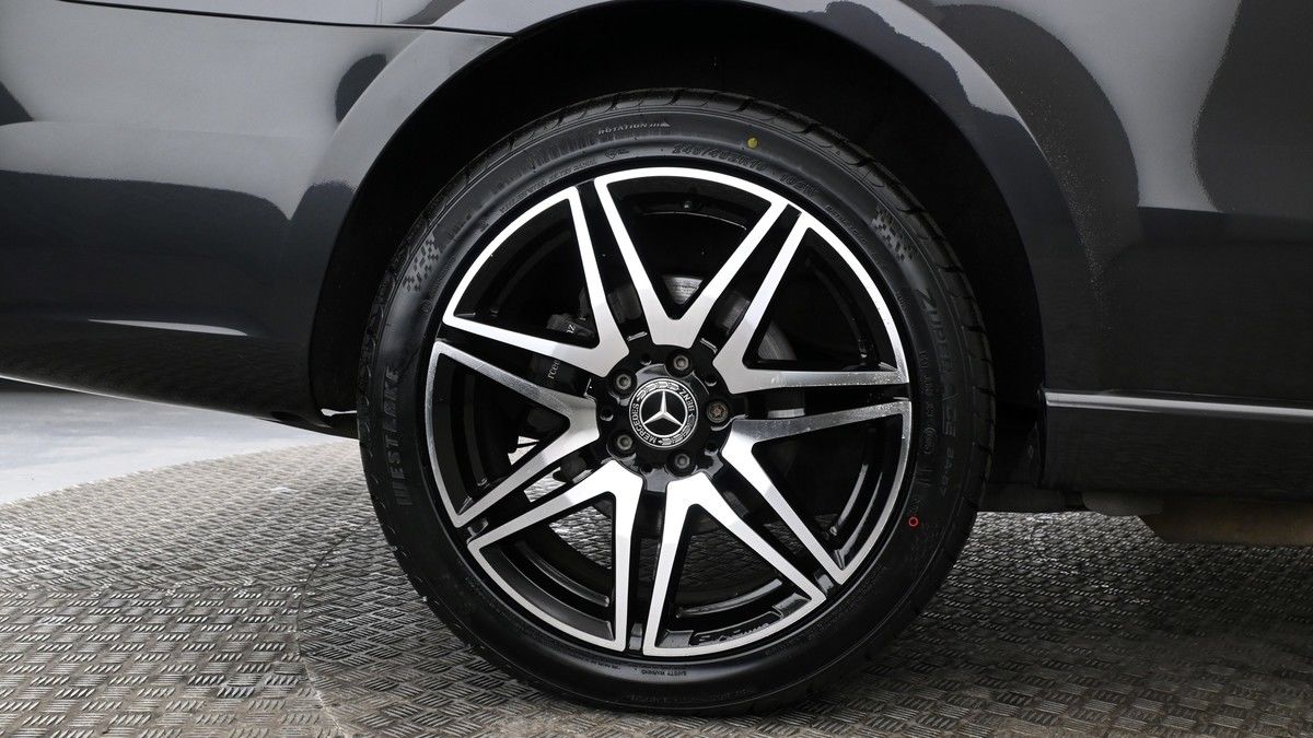 Mercedes-Benz V Class Image 9
