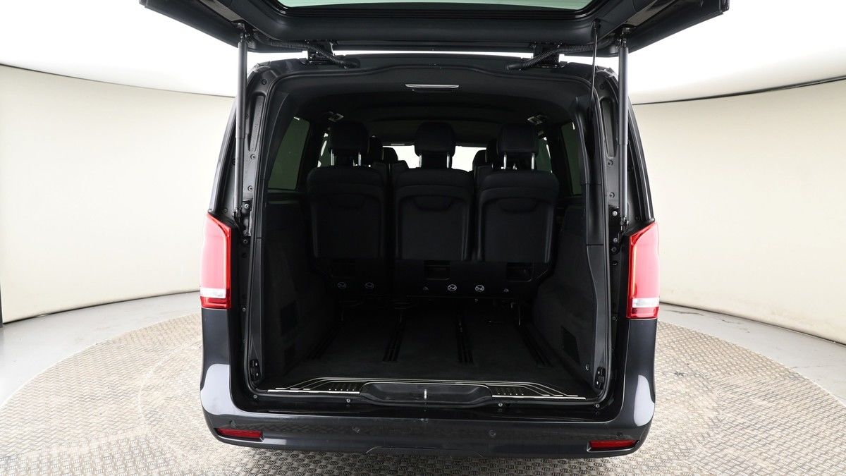 Mercedes-Benz V Class Image 10