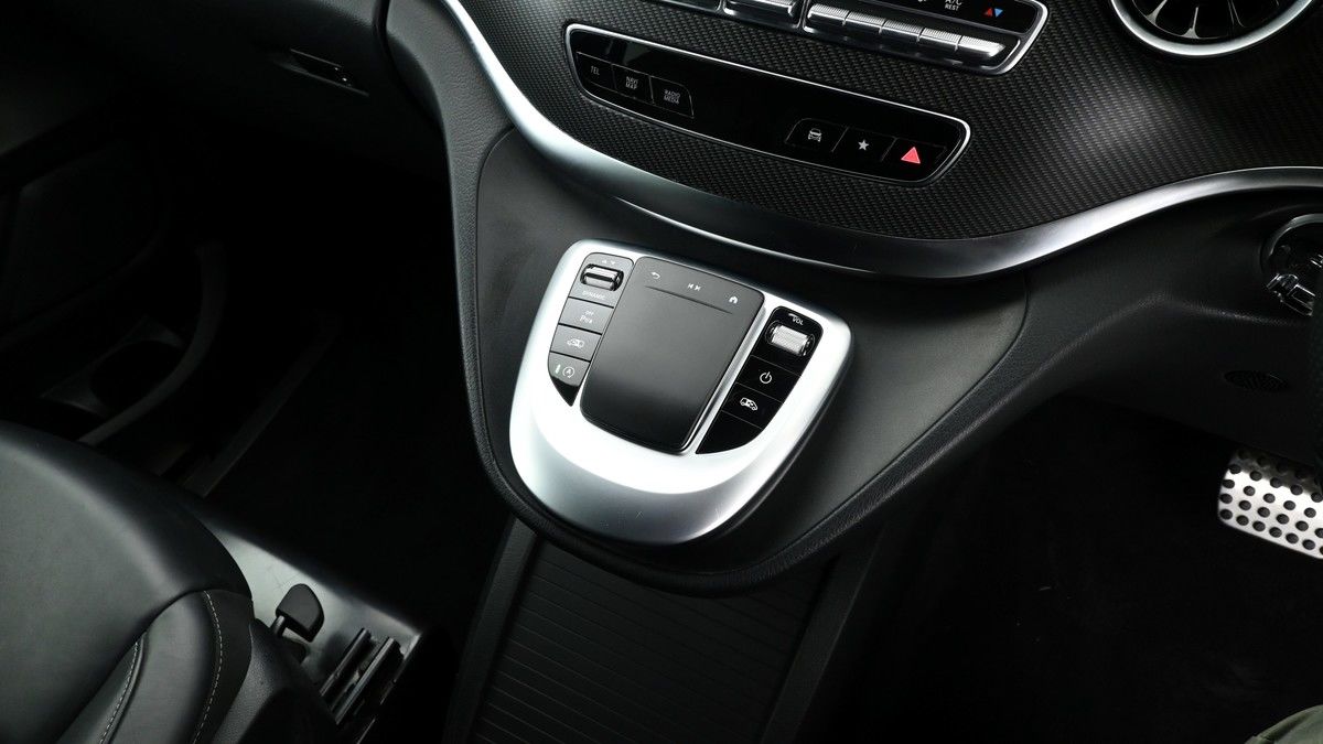 Mercedes-Benz V Class Image 2