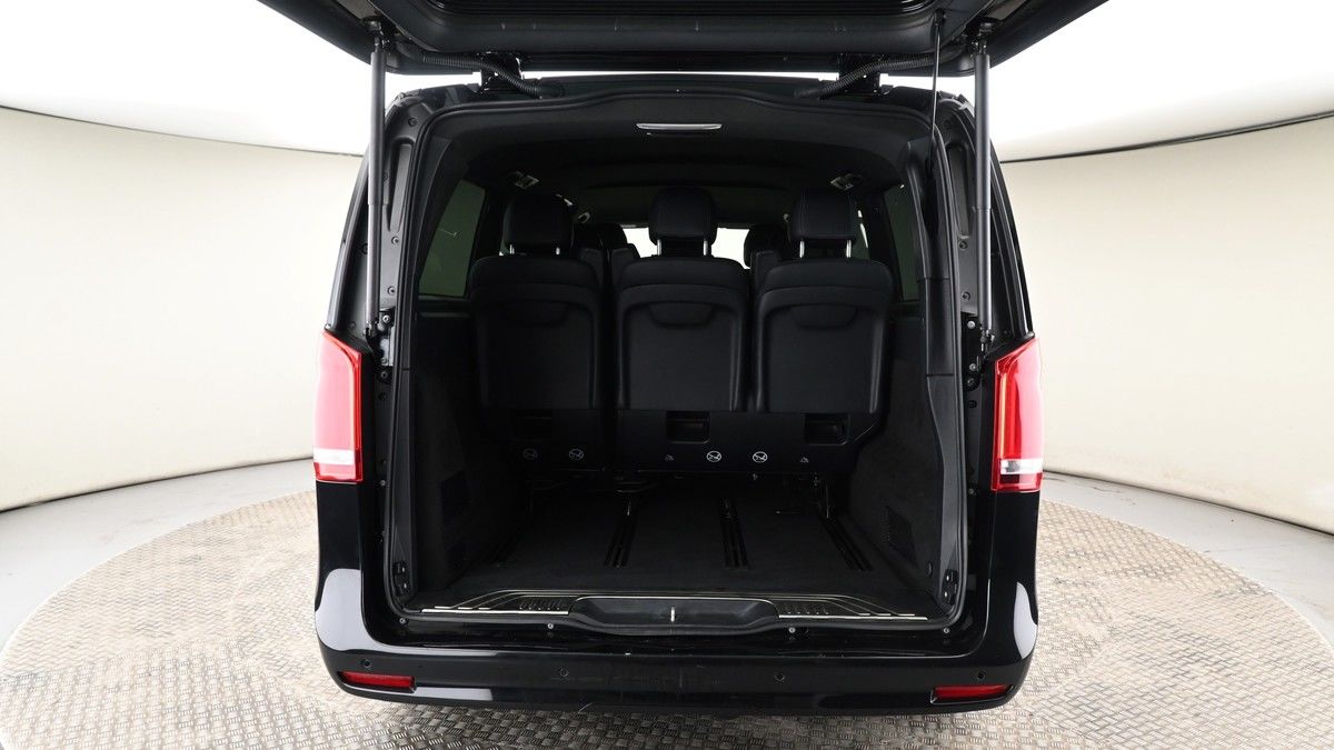 Mercedes-Benz V Class Image 10