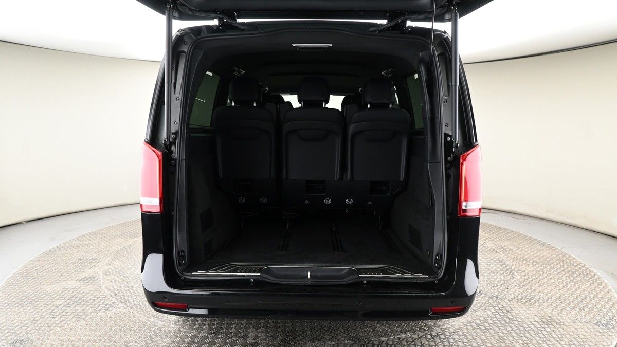 Mercedes-Benz V Class Image 10