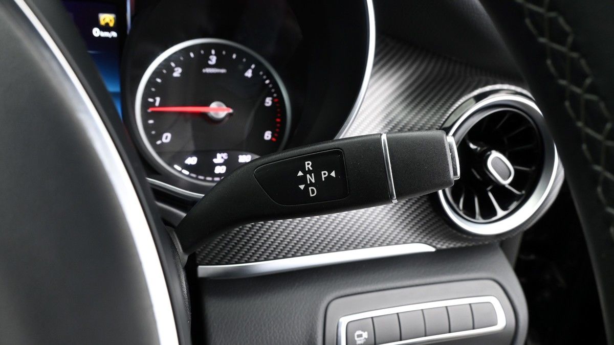 Mercedes-Benz V Class Image 2