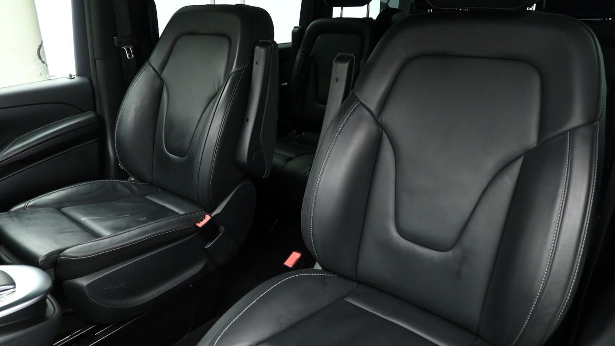Mercedes-Benz V Class Image 4