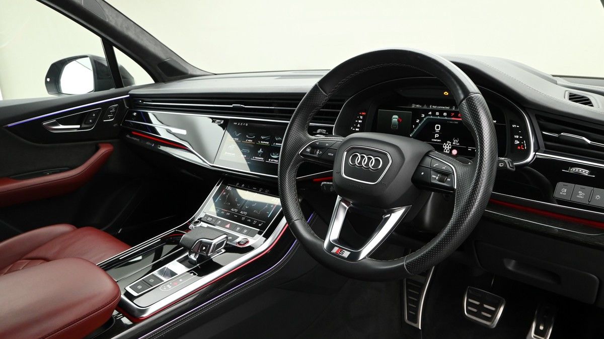 Audi SQ7 Image