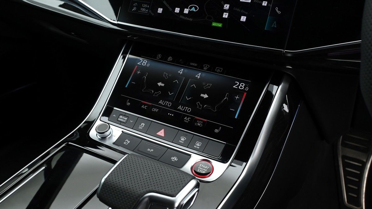 Audi SQ7 Image 11