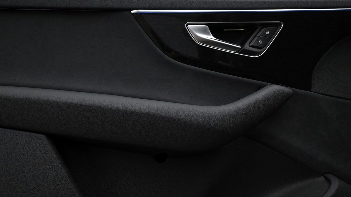 Audi SQ7 Image 12