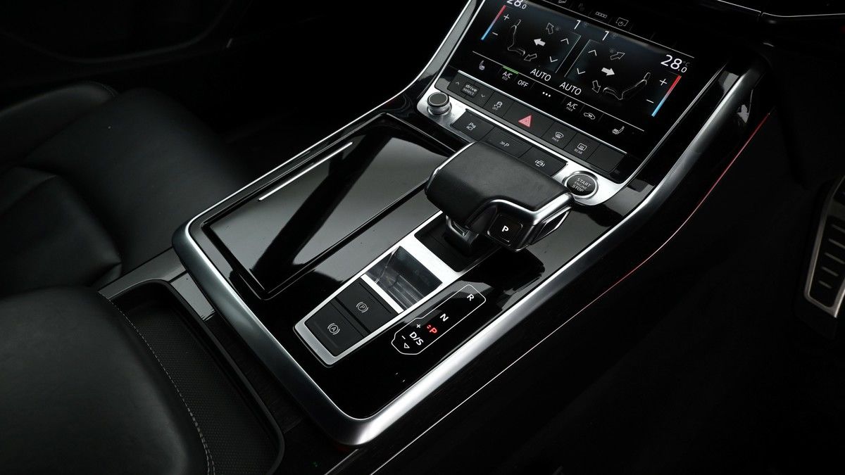 Audi Q7 Image 2