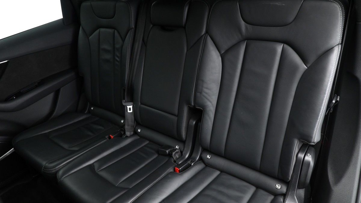 Audi Q7 Image 5