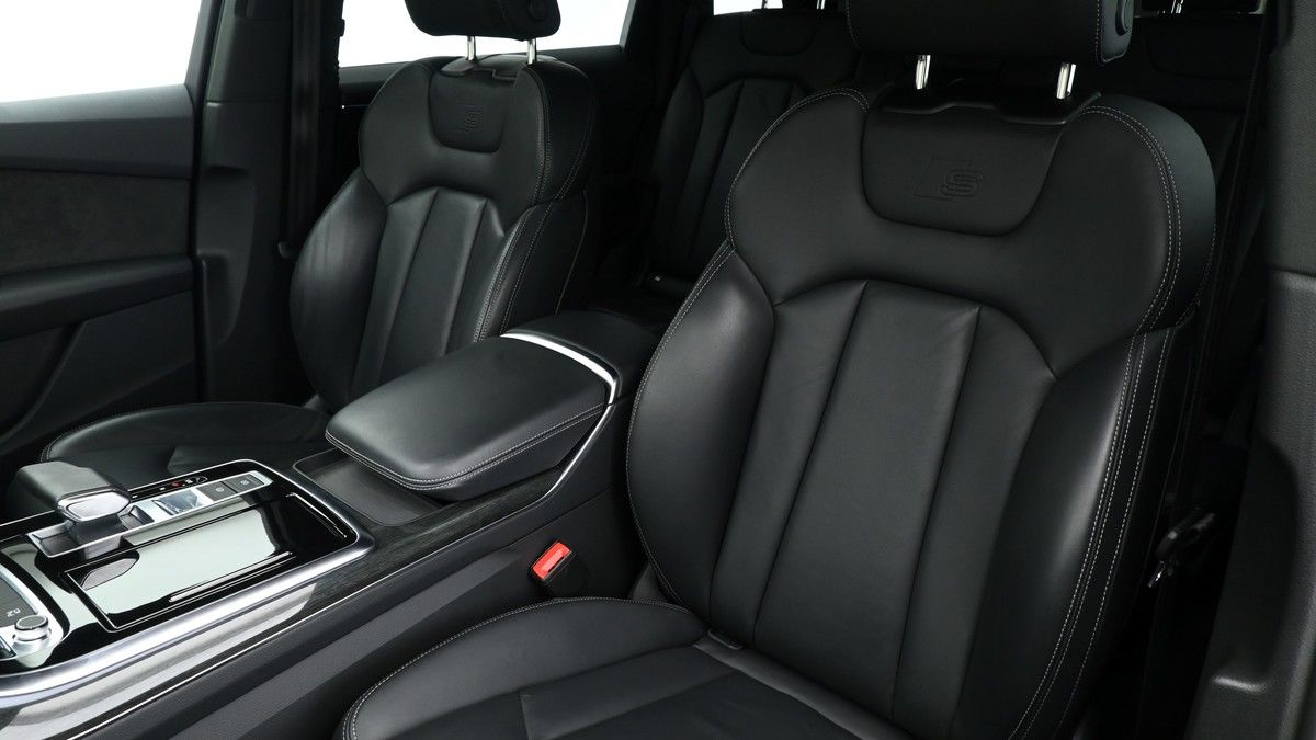 Audi Q7 Image 3