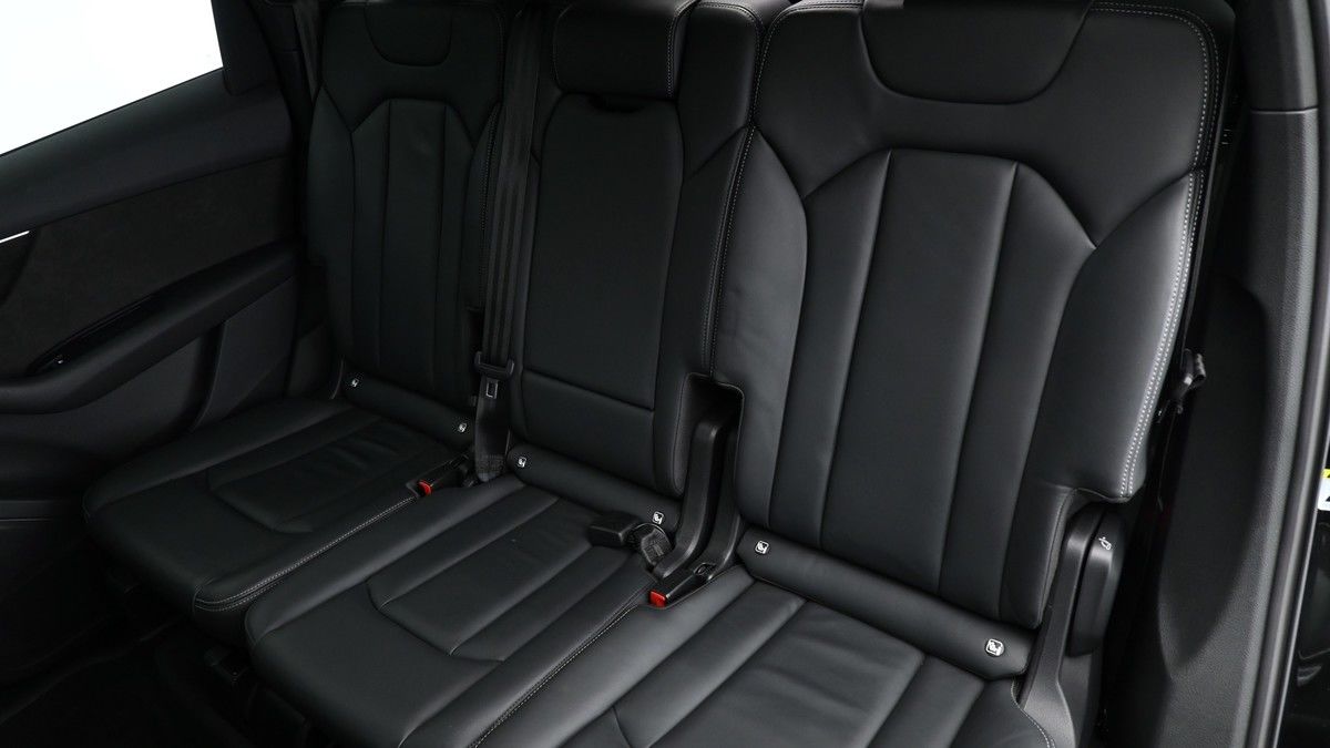 Audi Q7 Image 4