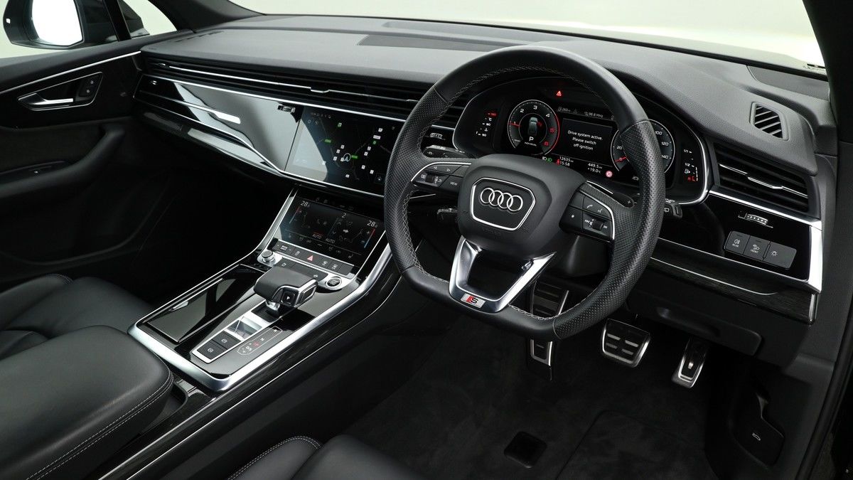 Audi Q7 Image 2