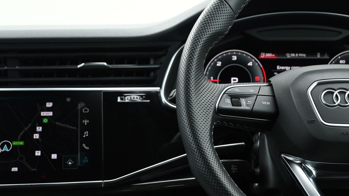 Audi Q7 Image 14