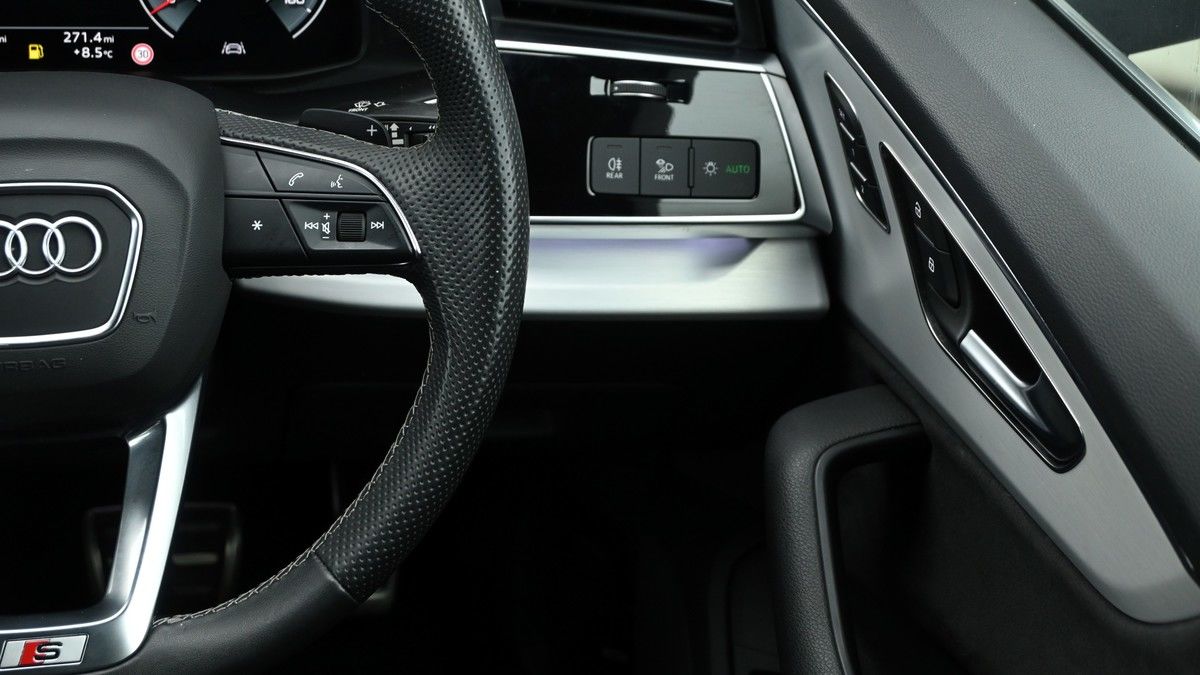 Audi Q7 Image 16