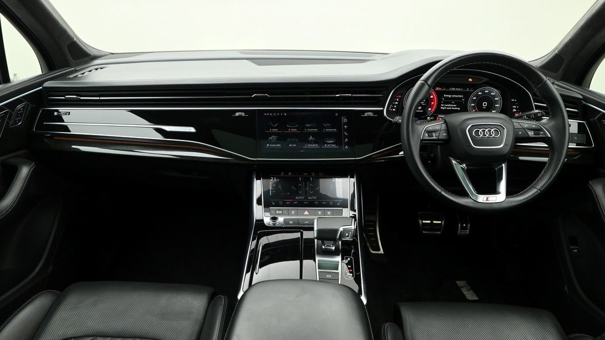 Audi Q7 Image 14