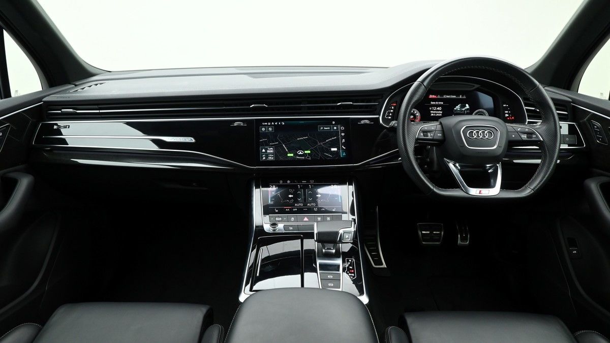 Audi Q7 Image 13