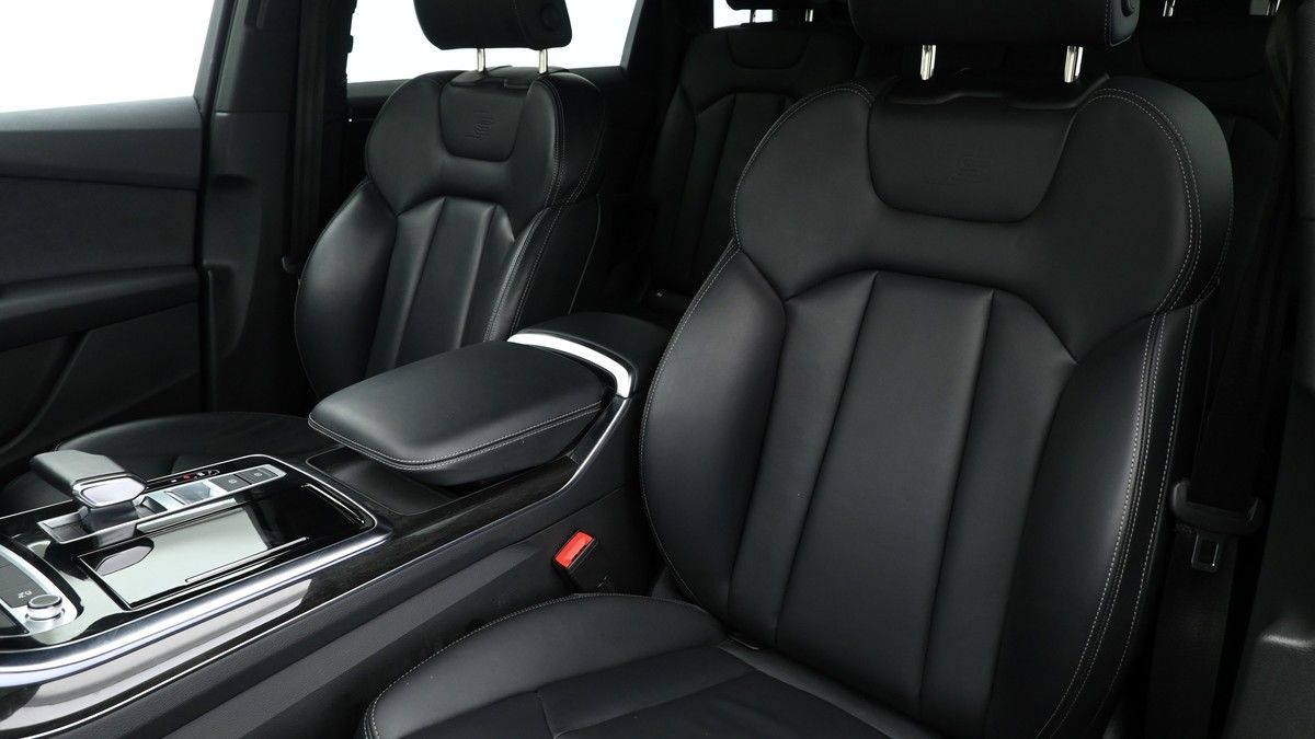 Audi Q7 Image 3