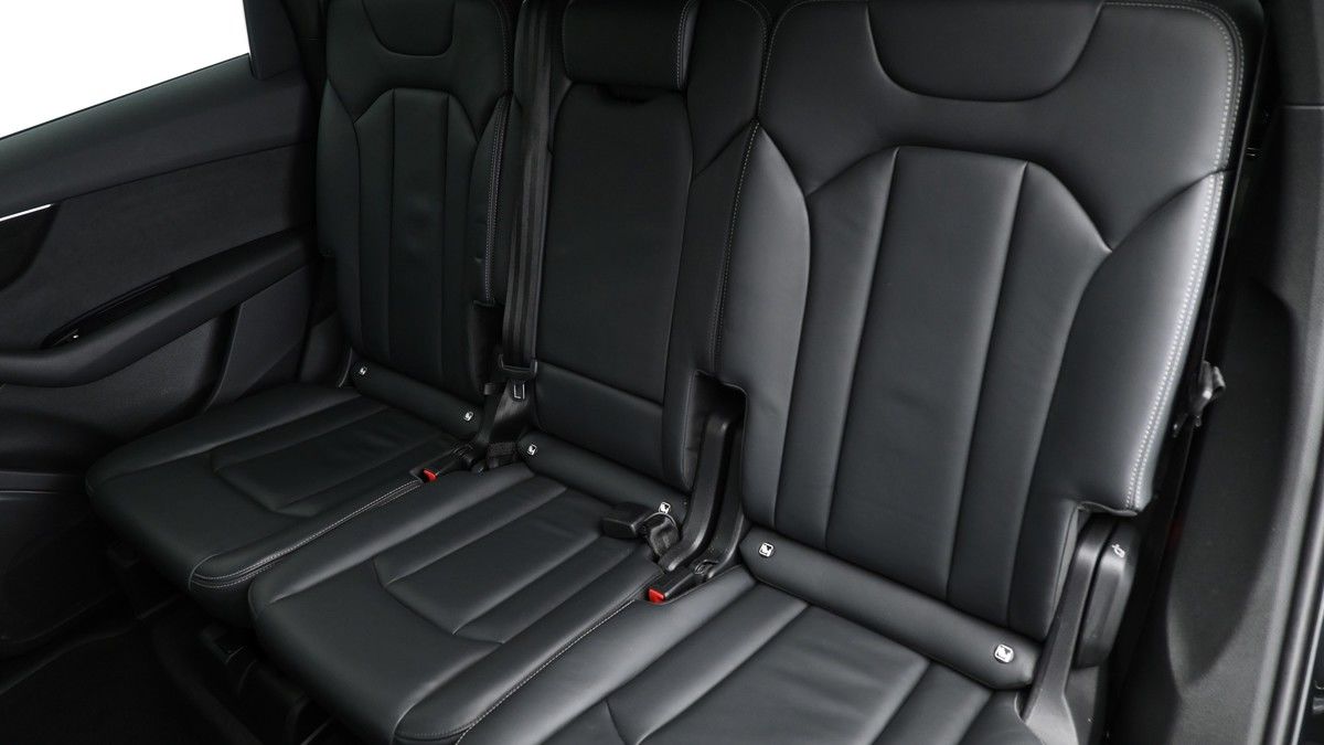 Audi Q7 Image 4