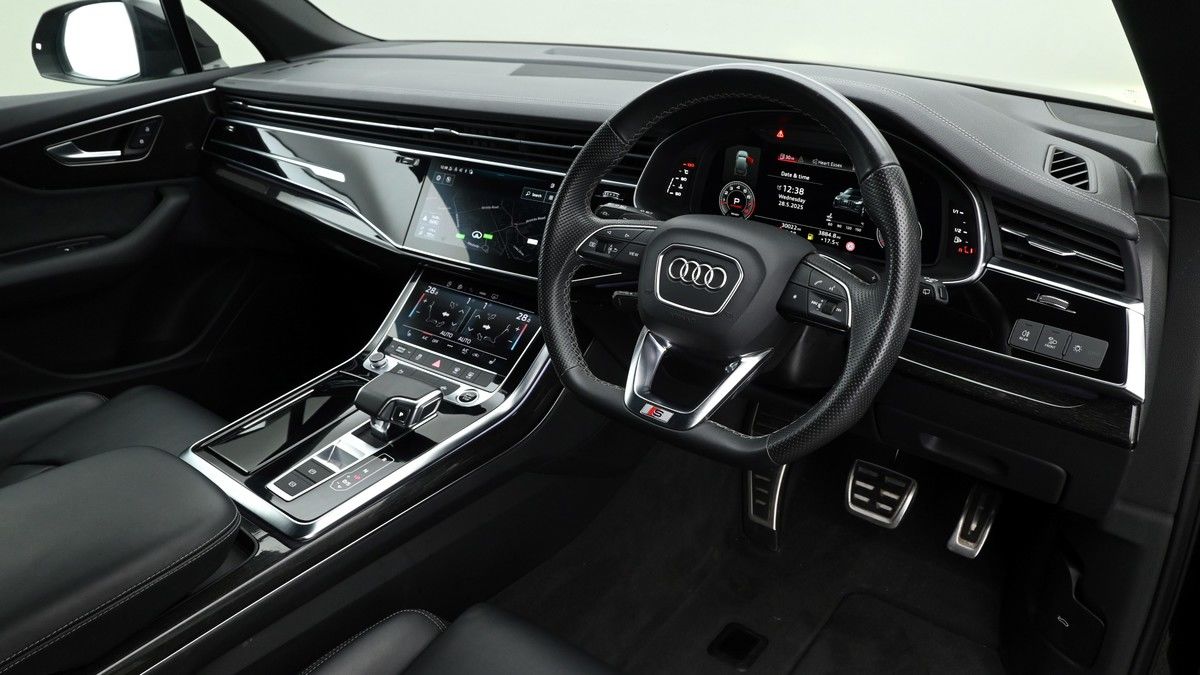 Audi Q7 Image 2
