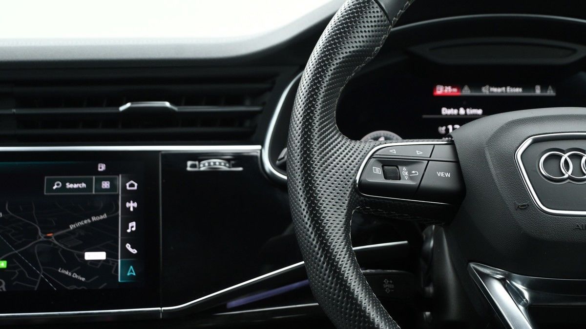 Audi Q7 Image 14
