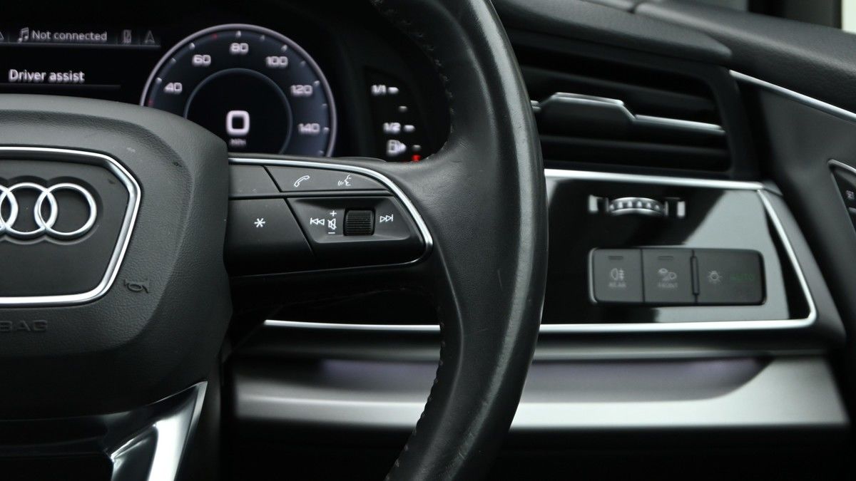 Audi Q7 Image 16