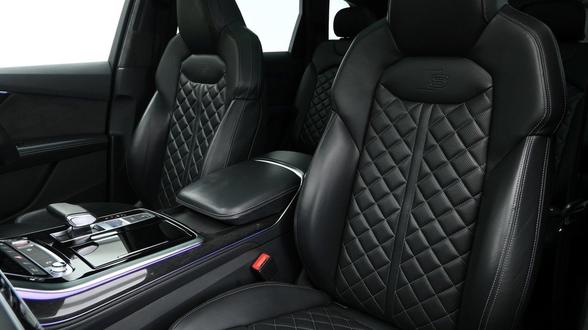 Audi SQ7 Image 4