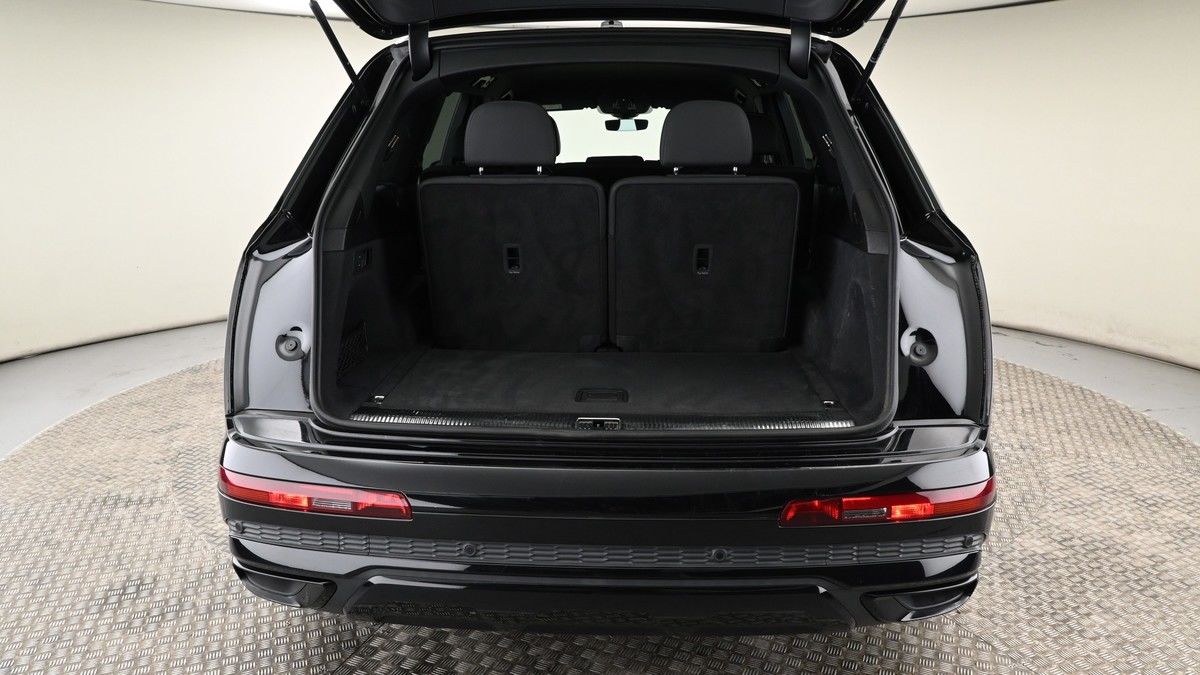 Audi Q7 Image 10