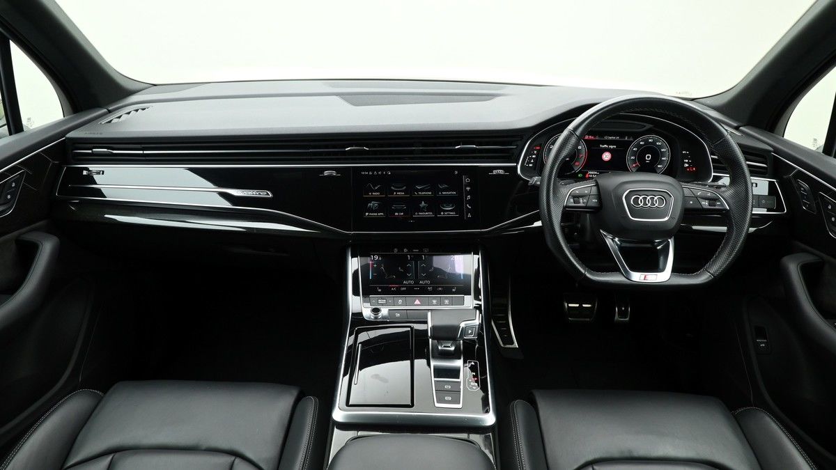 Audi Q7 Image 14