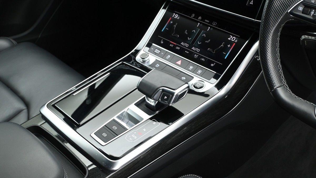 Audi Q7 Image 2
