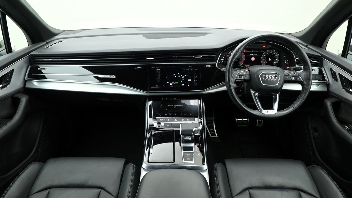 Audi Q7 Image 14