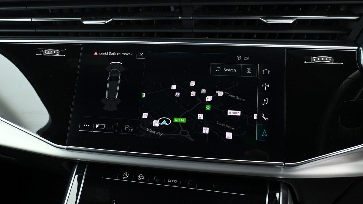 Audi Q7 Image 11