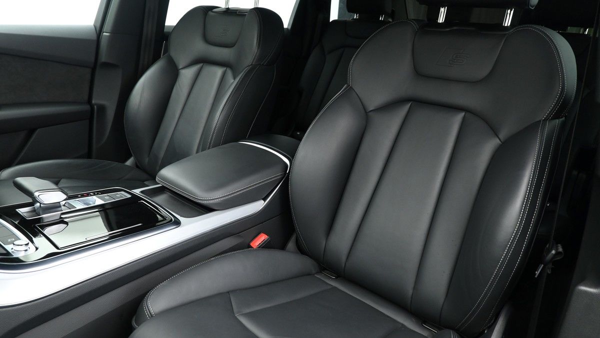 Audi Q7 Image 4
