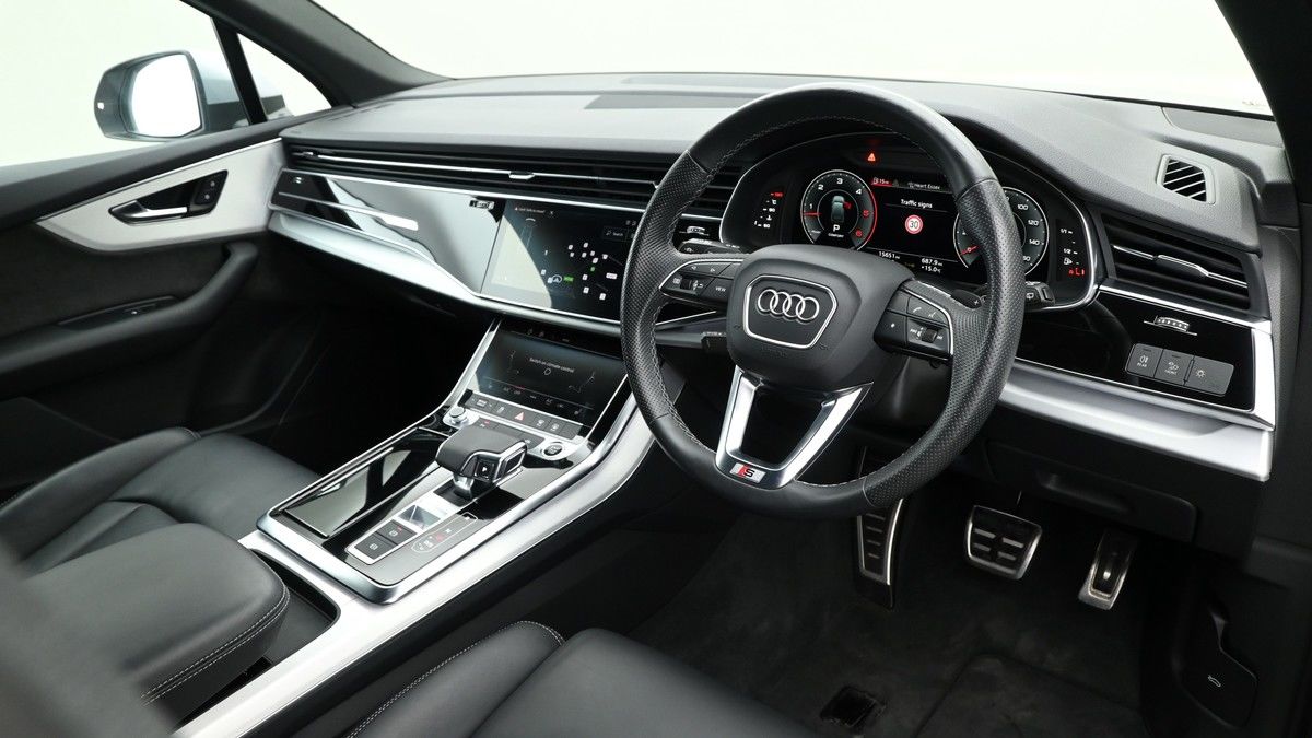 Audi Q7 Image 3