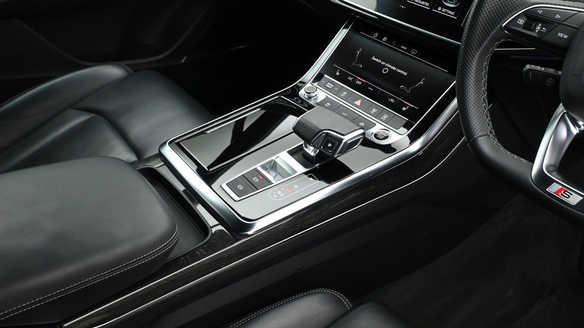 Audi Q7 Image 2