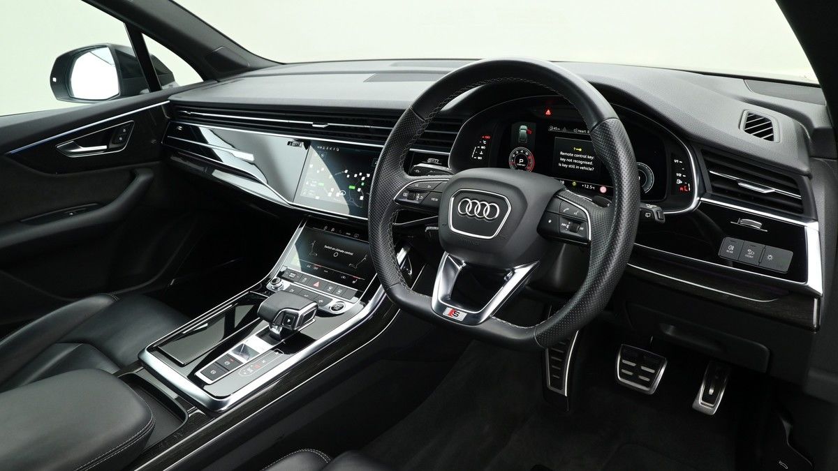 Audi Q7 Image 3