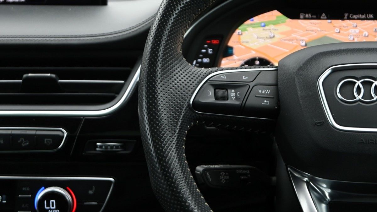 Audi Q7 Image 15
