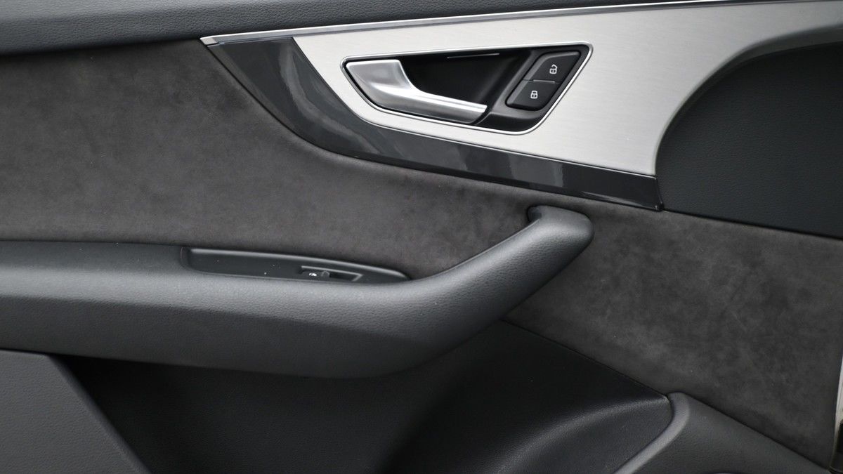 Audi Q7 Image 13