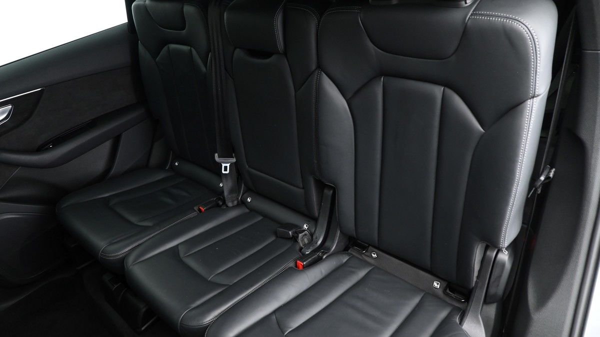 Audi Q7 Image 4