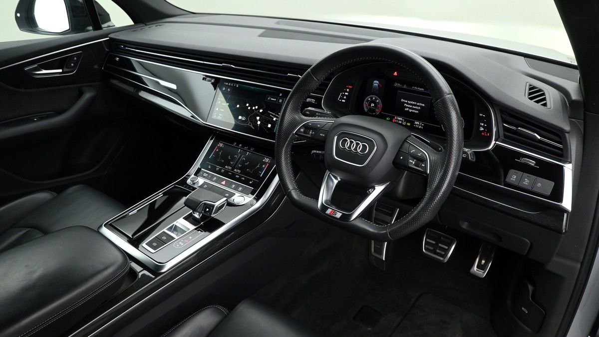 Audi Q7 Image 2