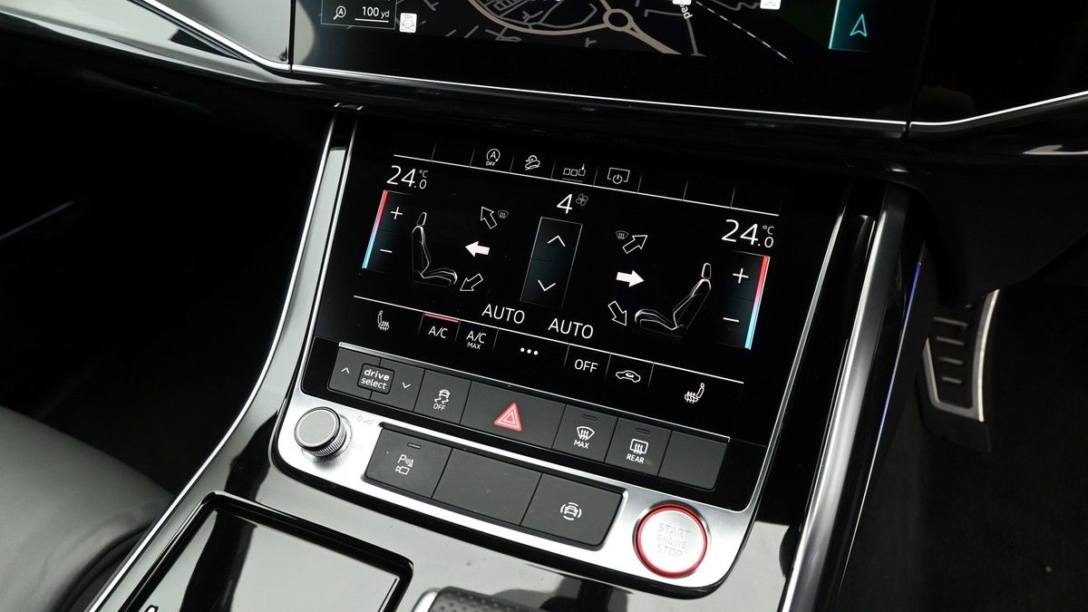 Audi SQ7 Image 12