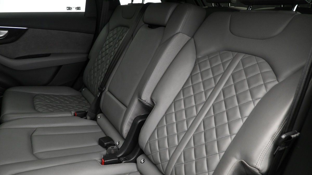 Audi SQ7 Image 5