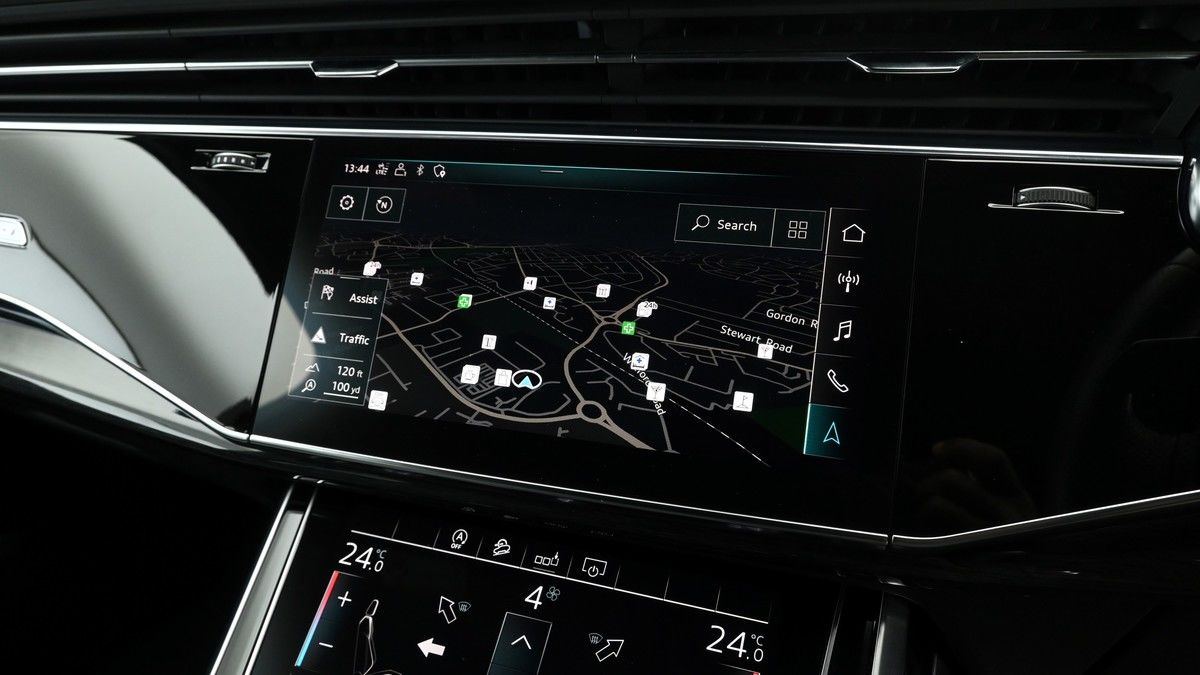 Audi SQ7 Image 3